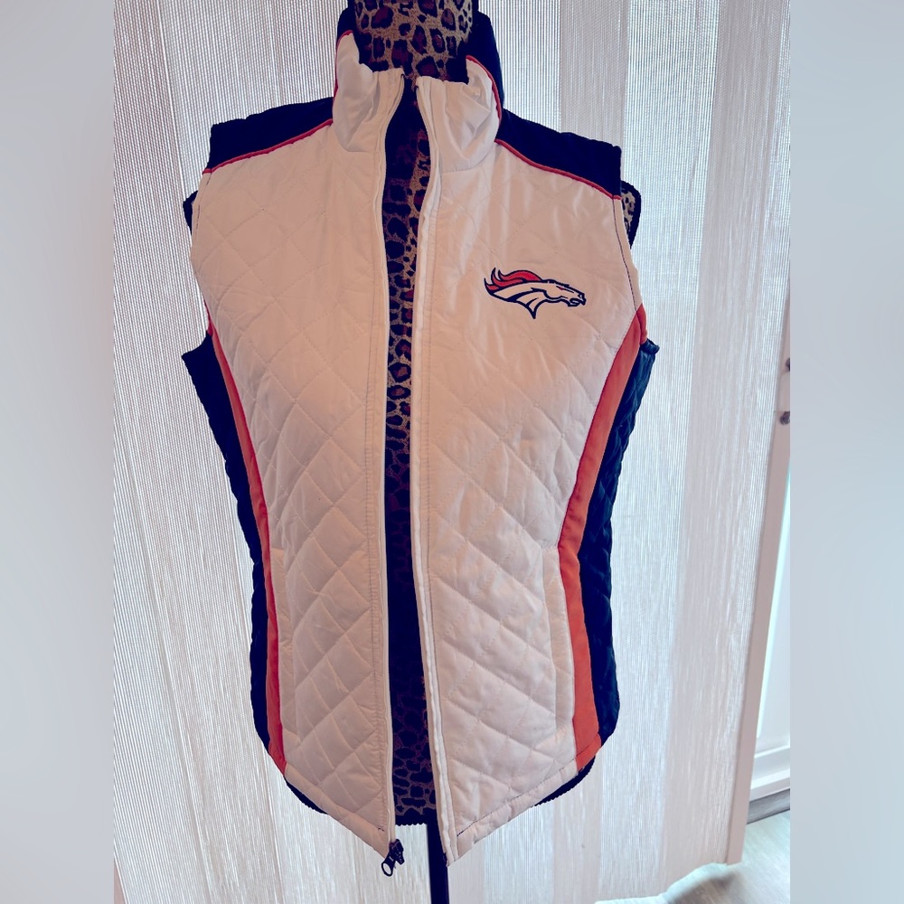 Broncos Vest - zip Pockets